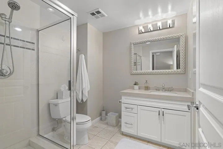 555 Front 1501, San Diego, California 92101