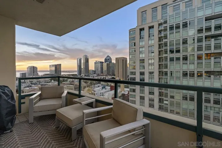555 Front 1501, San Diego, California 92101