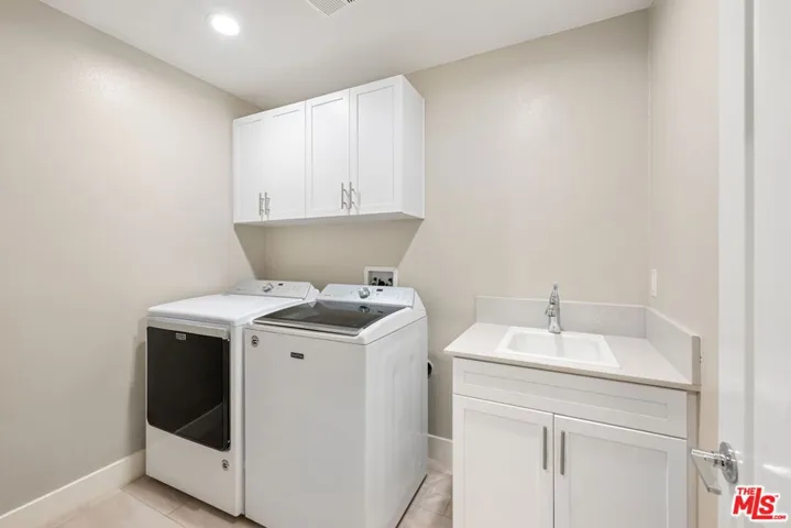 4378 Paxton Place, Calabasas, California 91302
