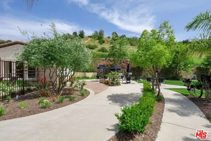 4378 Paxton Place, Calabasas, California 91302