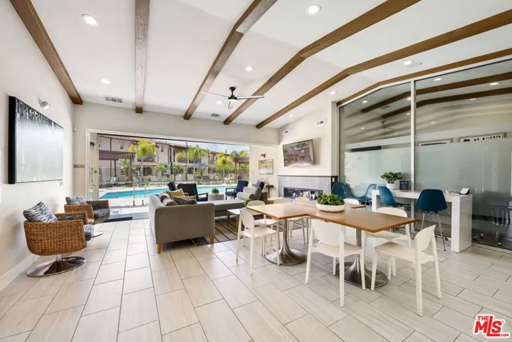 4378 Paxton Place, Calabasas, California 91302