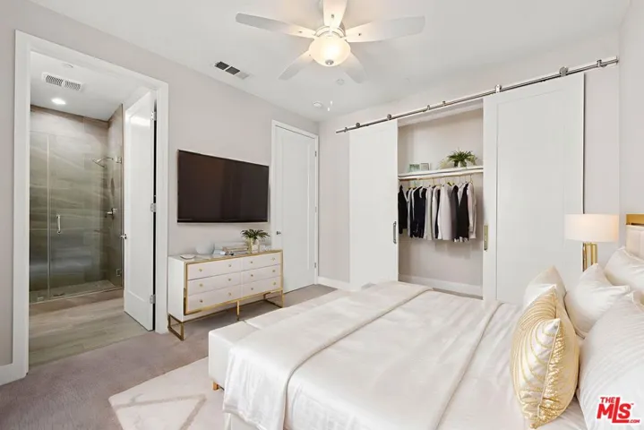4378 Paxton Place, Calabasas, California 91302