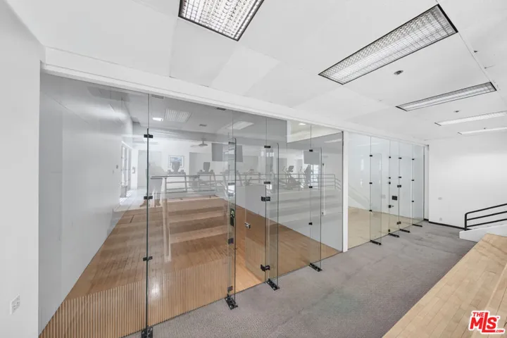 600 W 9th Street 913, Los Angeles, California 90015