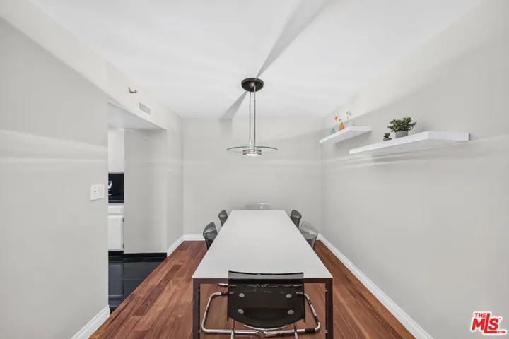 600 W 9th Street 913, Los Angeles, California 90015