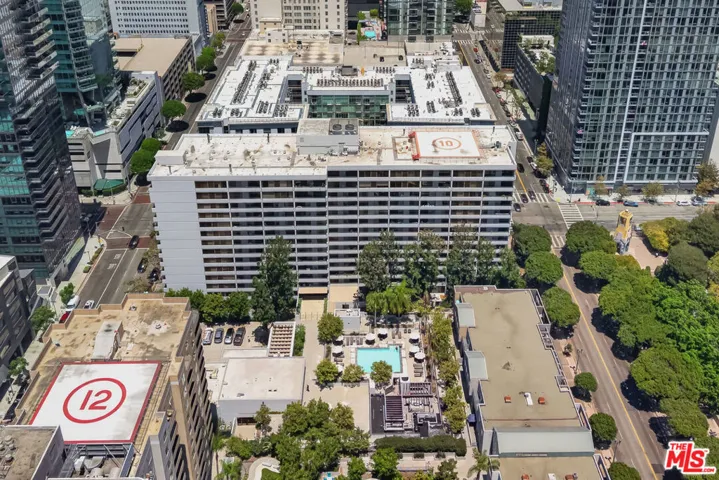 600 W 9th Street 913, Los Angeles, California 90015