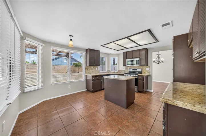 36194 Toulon Drive, Murrieta, California 92562