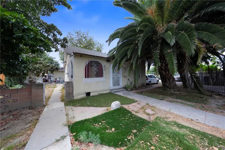 Front Residence & Entry