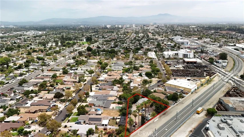 2430 W 6th Street A&b, Santa Ana, California 92703