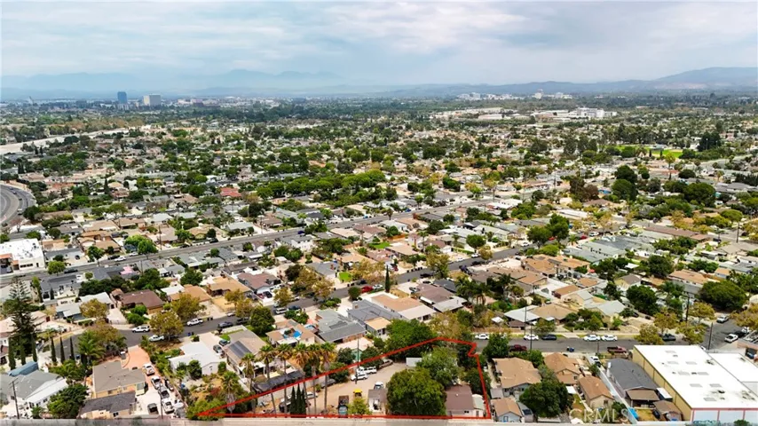 2430 W 6th Street A&b, Santa Ana, California 92703