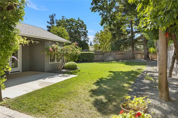 3 Wellington Ct, Chico, California 95973