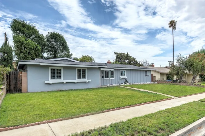 2946 Gladstone, Pomona, California 91767