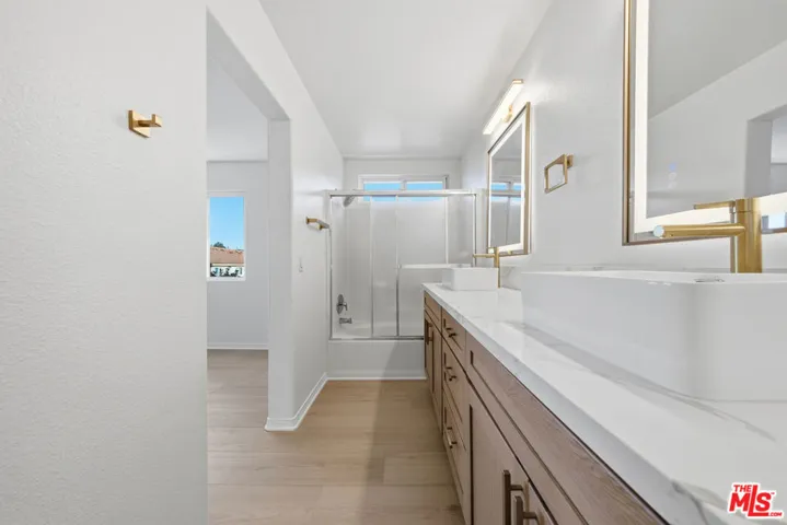 25715 Wagner Way B, Stevenson Ranch, California 91381