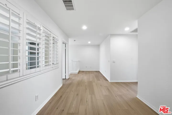 25715 Wagner Way B, Stevenson Ranch, California 91381