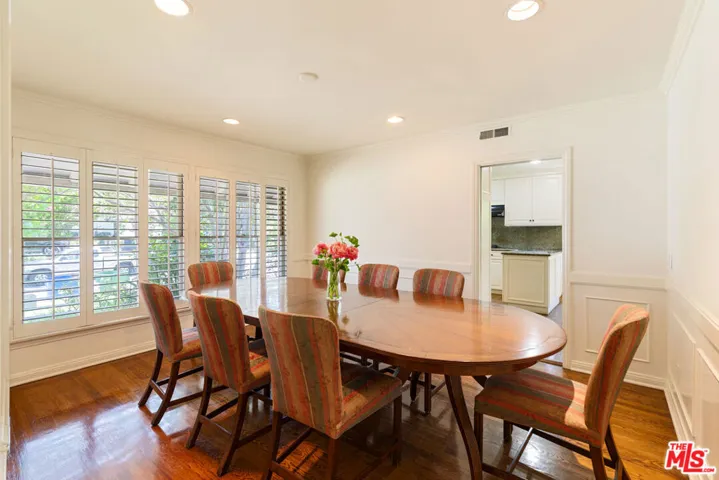 16011 Meadowcrest Road, Los Angeles, California 91403