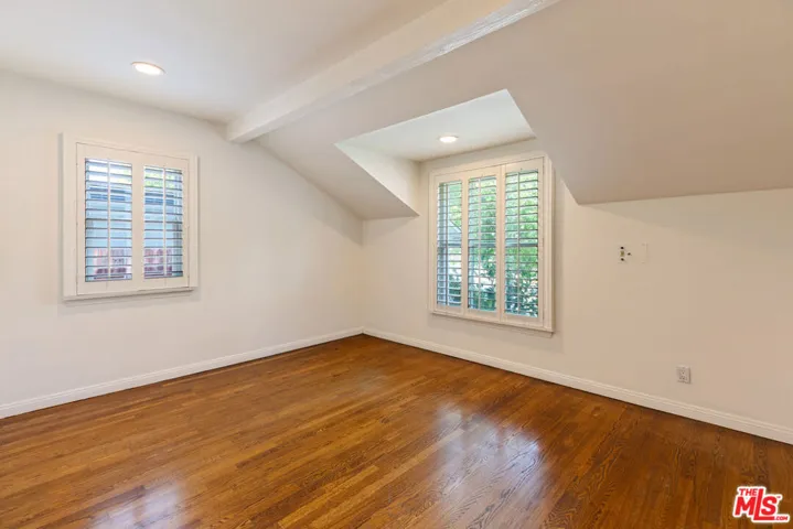 16011 Meadowcrest Road, Los Angeles, California 91403