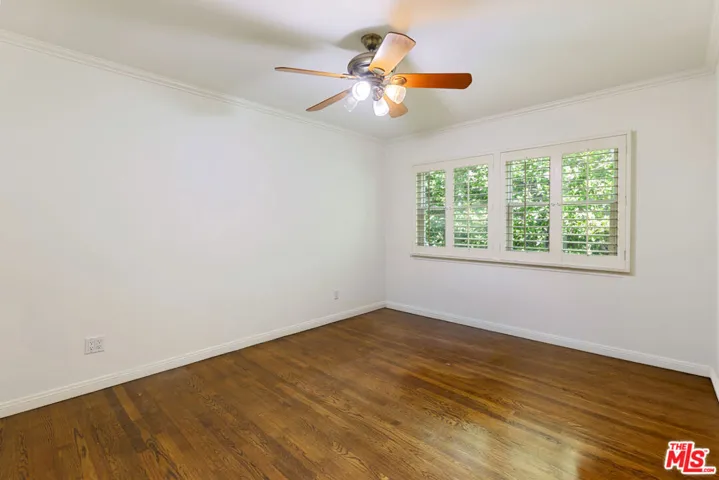 16011 Meadowcrest Road, Los Angeles, California 91403
