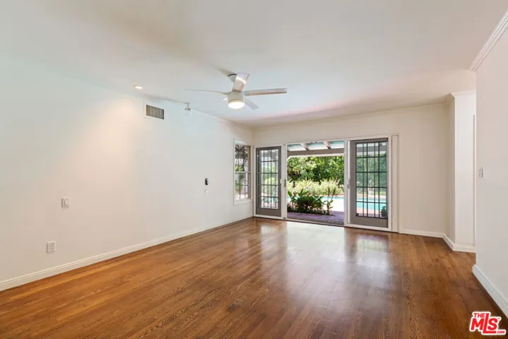 16011 Meadowcrest Road, Los Angeles, California 91403