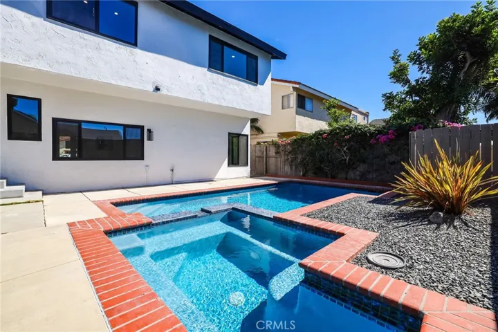 3889 Humboldt Drive, Huntington Beach, California 92649