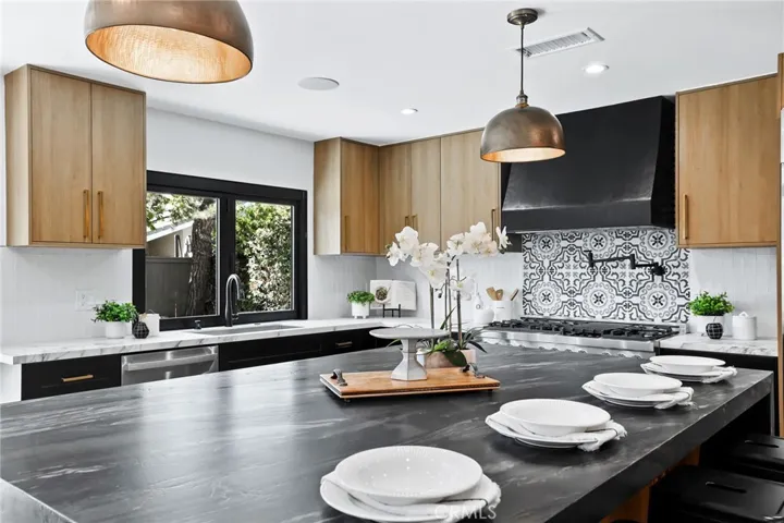 3889 Humboldt Drive, Huntington Beach, California 92649