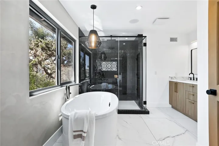 Primary En-Suite