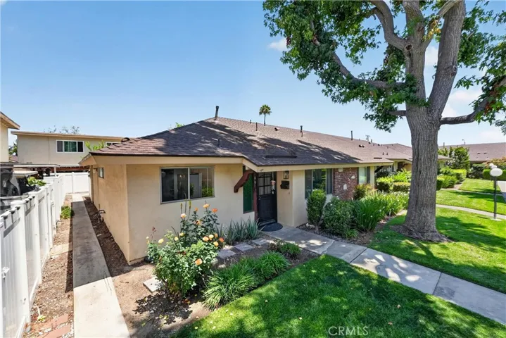 1921 N Sherry 89, Santa Ana, California 92705