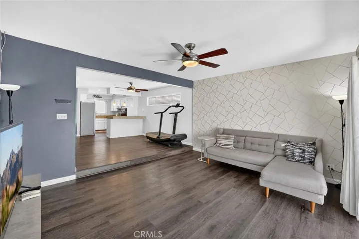 1921 N Sherry 89, Santa Ana, California 92705