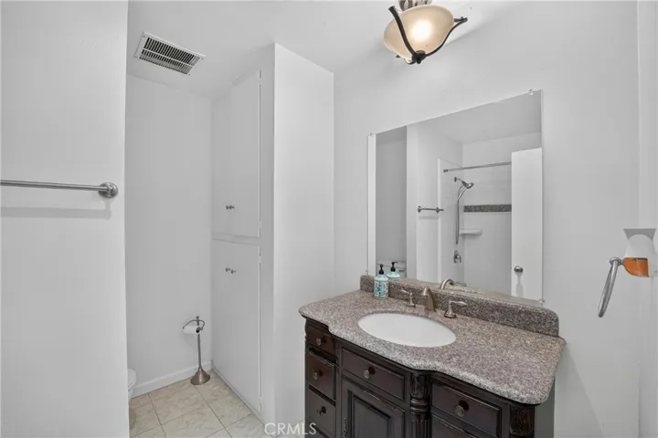 1921 N Sherry 89, Santa Ana, California 92705
