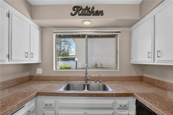 1921 N Sherry 89, Santa Ana, California 92705