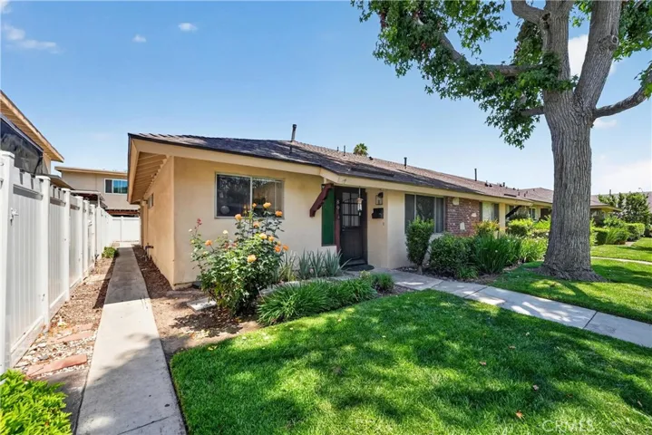 1921 N Sherry 89, Santa Ana, California 92705