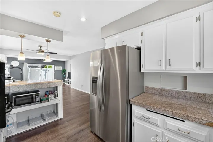1921 N Sherry 89, Santa Ana, California 92705