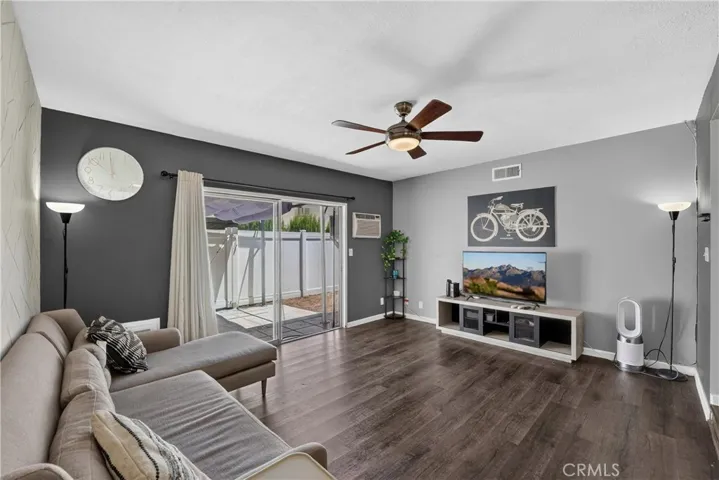 1921 N Sherry 89, Santa Ana, California 92705