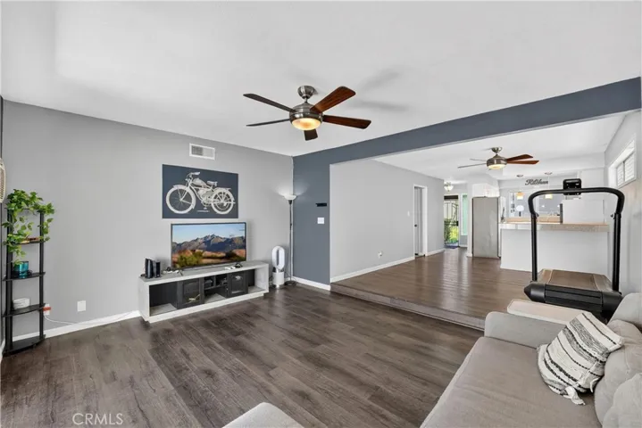 1921 N Sherry 89, Santa Ana, California 92705