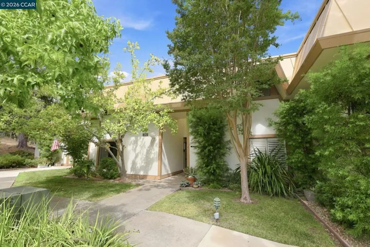 1252 Singingwood Ct. 3, Walnut Creek, California 94595