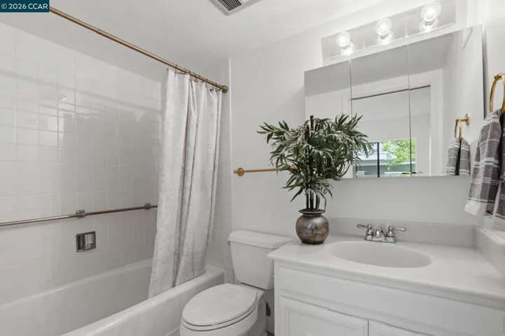 1252 Singingwood Ct. 3, Walnut Creek, California 94595