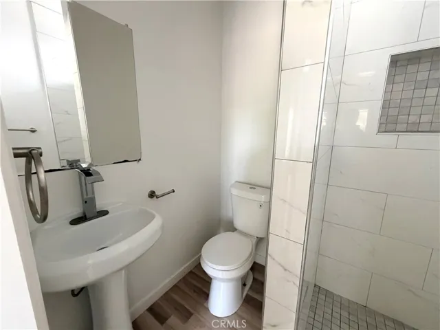 1020 W 67th Street, Los Angeles, California 90044