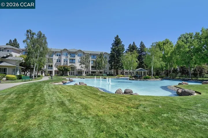 1840 Tice Creek Dr 2205, Walnut Creek, California 94595 — photo 4
