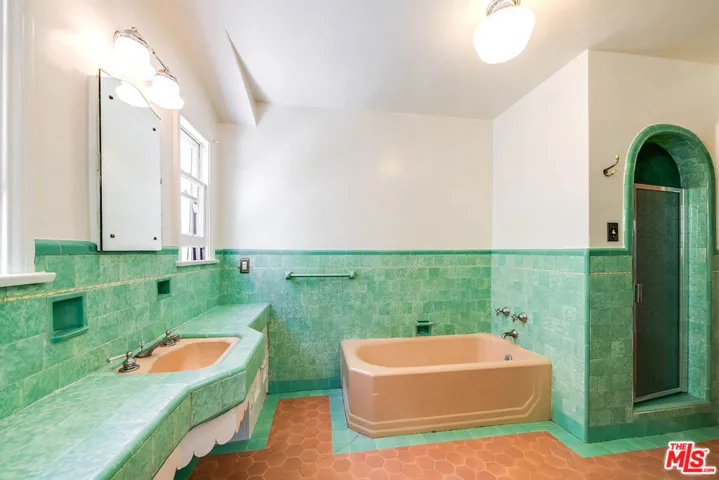 1064 S Ogden Drive, Los Angeles, California 90019