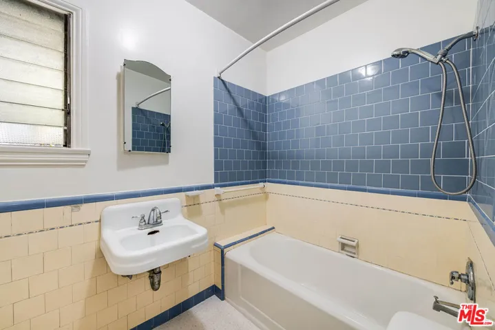 1064 S Ogden Drive, Los Angeles, California 90019