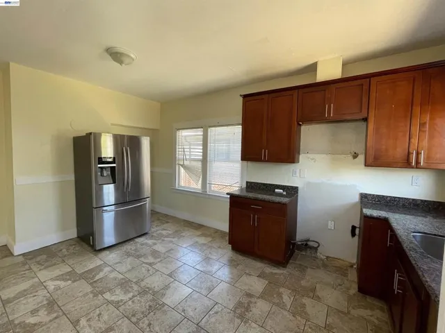9826 C St, Oakland, California 94603