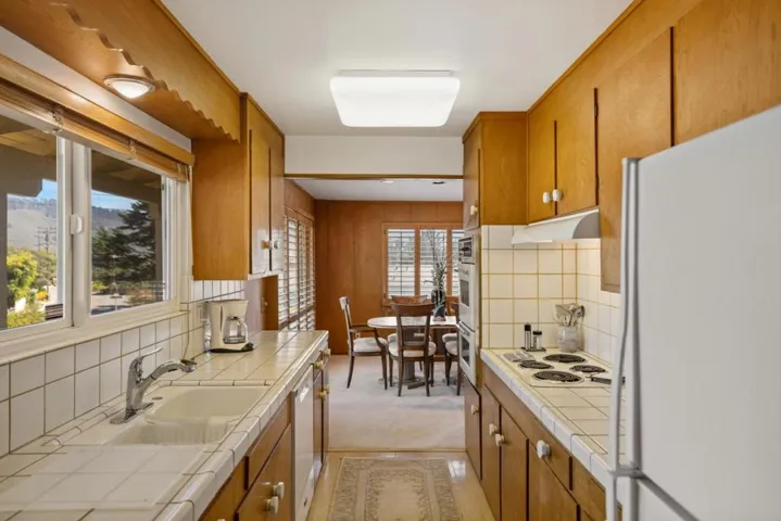 25990 S Carmel Hills Drive, Carmel, California 93923