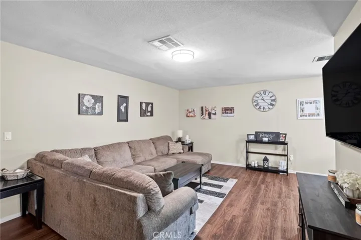1632 Glover, Redlands, California 92374