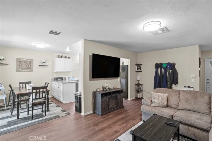 1632 Glover, Redlands, California 92374