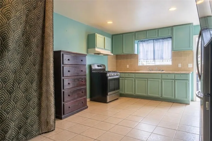 1223 E 46th, Los Angeles, California 90011