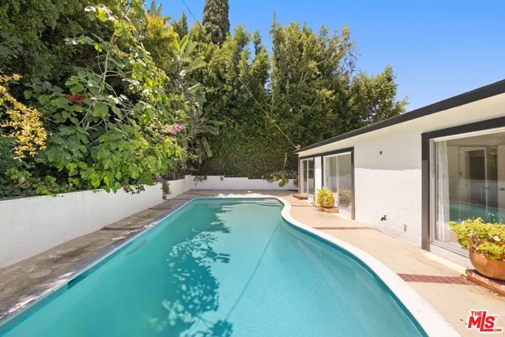 9536 Cresta Drive, Los Angeles, California 90035
