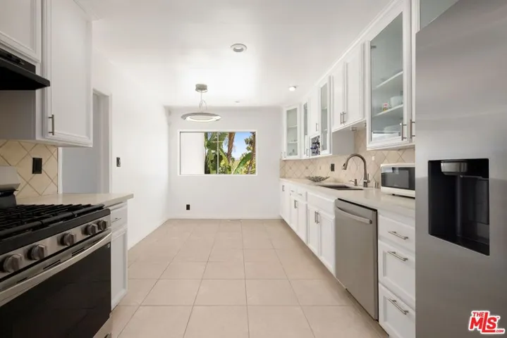 9536 Cresta Drive, Los Angeles, California 90035