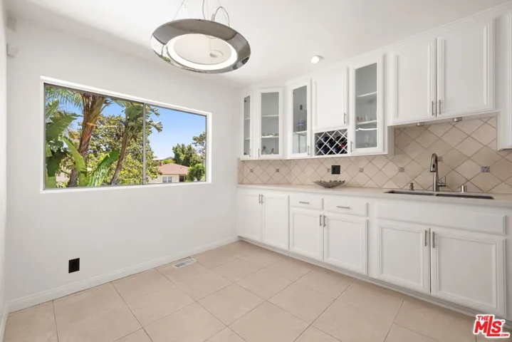 9536 Cresta Drive, Los Angeles, California 90035