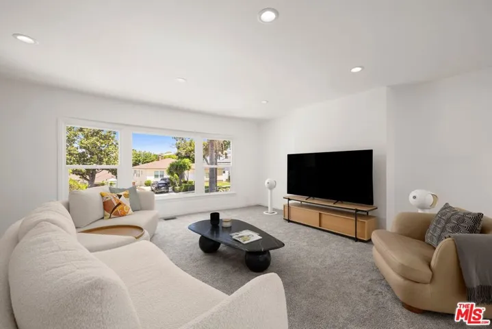 9536 Cresta Drive, Los Angeles, California 90035