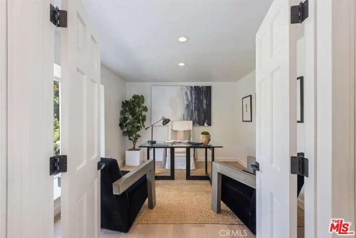 3217 Longridge, Sherman Oaks, California 91423