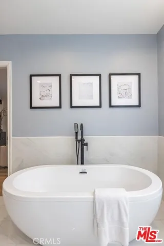 3217 Longridge, Sherman Oaks, California 91423