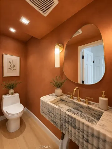 3217 Longridge, Sherman Oaks, California 91423
